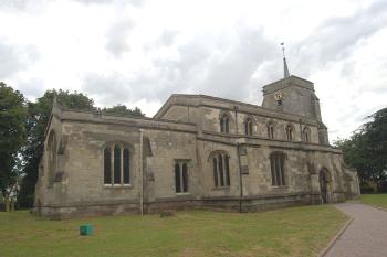 Eaton Bray church from the north August 2007